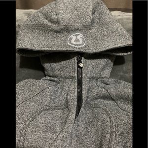 Lululemon scuba hoodie size 8 pristine condition